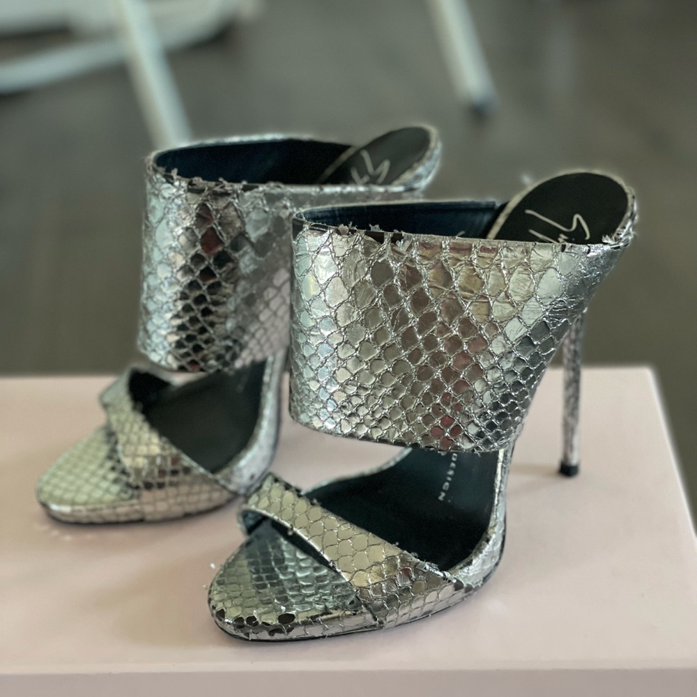 Metallic Giuseppe Mule - Picture 2 of 3